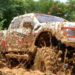 Αυτό είναι το πιο άγριο Ford F-150 Raptor που καταπίνει τα πάντα στο διάβα του! (video)