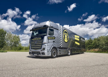 Ένας αρχιμηχανικός μιλάει για το νέο Mercedes-Benz Actros από το κέντρο δοκιμών