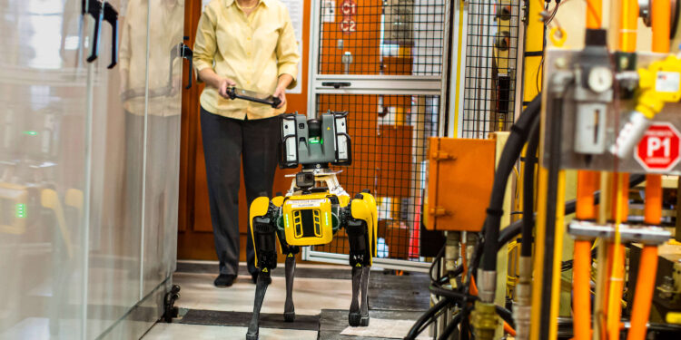 Αυτά είναι τα ρομπότ – σκυλιά της Ford (video)