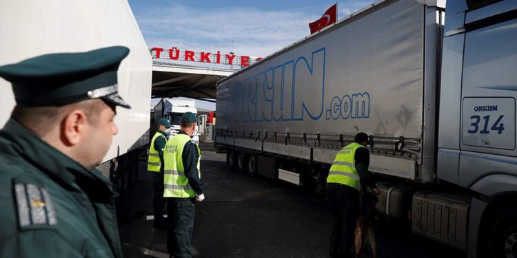 Έκτακτη Είδηση: Τεστ κορωνοϊού και για τους Επαγγελματίες Οδηγούς στα σύνορα!