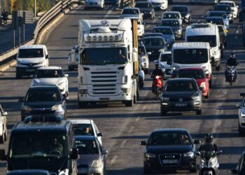 Πότε έρχονται τα “ραβασάκια” για τα Τέλη Κυκλοφορίας