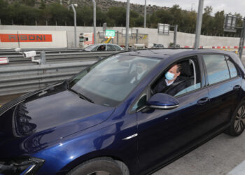 Για πρώτη φορά: Ξεκινά η χιλιομετρική χρέωση στα διόδια