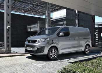 Το PEUGEOT e-EXPERTαναδείχθηκε International Van Of The Year  2021