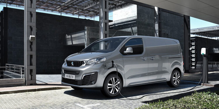 Το PEUGEOT e-EXPERTαναδείχθηκε International Van Of The Year  2021