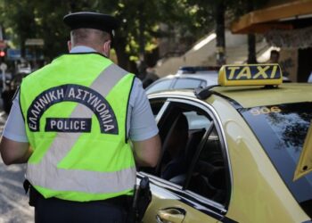 Τι αλλάζει από σήμερα, για μετακινήσεις σε βαν, ταξί, ειδικής μίσθωσης