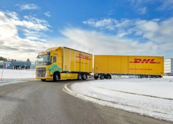 Τι φέρνει η συνεργασία VOLVO TRUCKS με την DHL