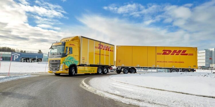 Τι φέρνει η συνεργασία VOLVO TRUCKS με την DHL