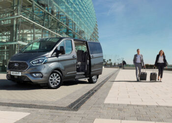 H νέα γενιά του Ford Transit Custom έρχεται το 2023 και θα διατίθεται και σε ηλεκτρική έκδοση