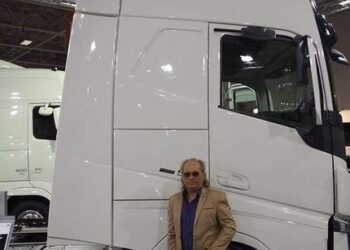 Καταιγιστικές απαντήσεις του Ακη Δερμάτη στον Πέτρο Σκουλικίδη