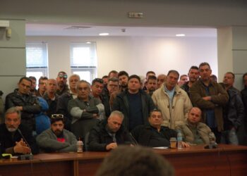 Πρόταση δυσπιστίας κατά του προέδρου του ΠΣΧΕΜ από 11 σωματεία!