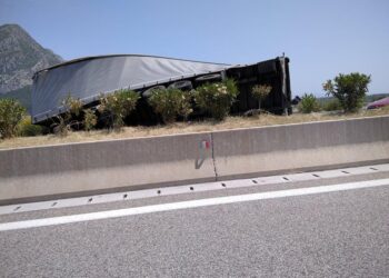 Μεθυσμένος ο οδηγός νταλίκας στην Ιόνια Οδό