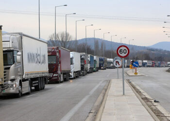Τι ισχύει στις πύλες εισόδου για τις διευλεύσεις φορτηγών έως 24 Μαίου