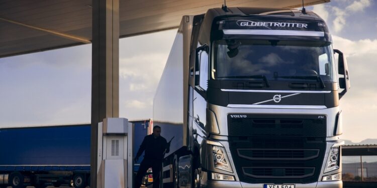 Χρονομίσθωση φορτηγού Volvo FH 500 με 1.940 ευρώ το μήνα!