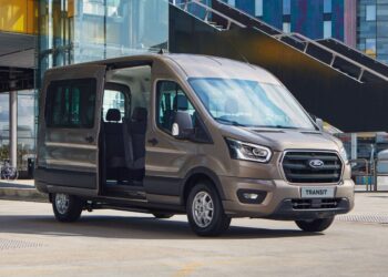 Ford Transit Mini Bus: Σε θέση …Business Class
