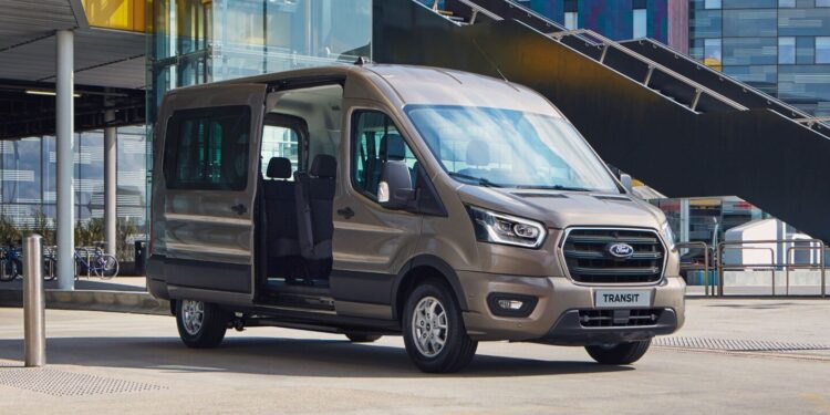 Ford Transit Mini Bus: Σε θέση …Business Class