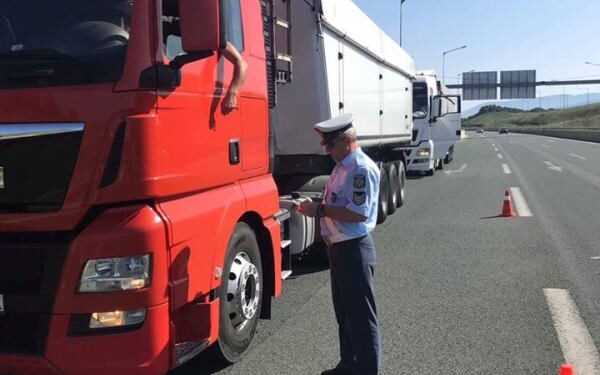 Αυτή είναι η παράβαση των φορτηγών που γεμίζει τα μπλοκάκια της Τροχαίας