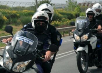 Στον Ασπρόπυργο: Φορτηγό με πλαστές πινακίδες και 165.000 λαθραία τσιγάρα