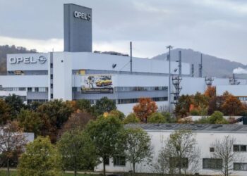 Κλείνει εργοστάσιο της Opel λόγω της έλλειψης στα microchip