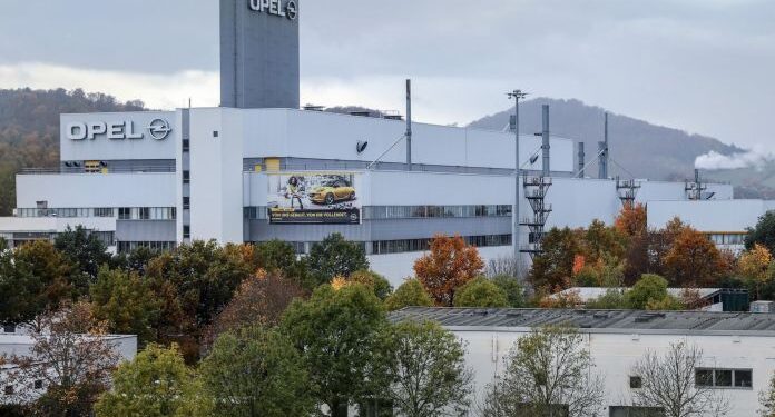 Κλείνει εργοστάσιο της Opel λόγω της έλλειψης στα microchip