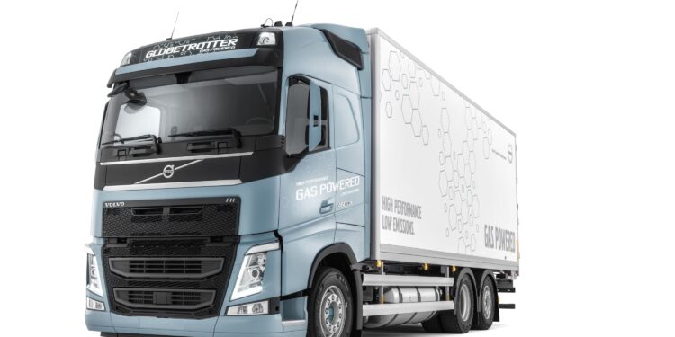 Ο Τιτάνας με τον πρώτο τράκτορα Volvo FH LNG που καίει φυσικό αέριο!
