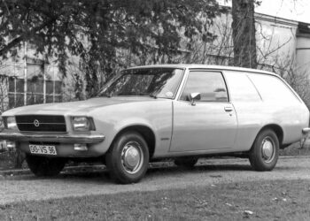 Opel Rekord D: Γιορτάζει τα 50 του χρόνια, είχε και επαγγελματικό μοντέλο!