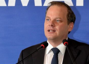 Θετικός στον κορωνοϊό ο υπουργός Μεταφορών Κώστας Καραμανλής και το …”Η Παναγιά μαζί σας”