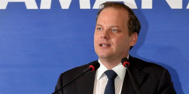 Θετικός στον κορωνοϊό ο υπουργός Μεταφορών Κώστας Καραμανλής και το …”Η Παναγιά μαζί σας”