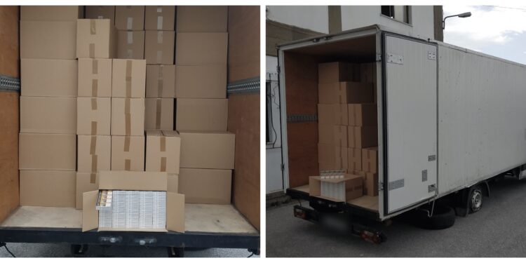 Σε Ι.Χ. Φορτηγό εντοπίστηκαν 124.000 λαθραία πακέτα τσιγάρα