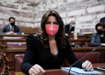 Απίστευτο! Βουλευτής της ΝΔ ζητάει να “φάνε” πρόστιμο όσοι δεν είχαν αλυσίδες στην Αττική Οδό