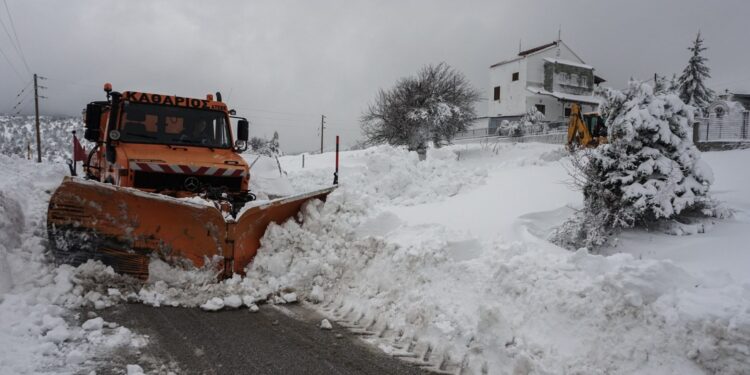 Κακοκαιρία Ελπίδα: Που χρειάζονται αλυσίδες, τι προβλέψεις υπάρχουν έως τώρα