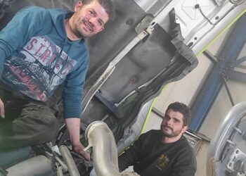 Στο συνεργείο STRATOSCANIA εν ώρα εργασίας (video)