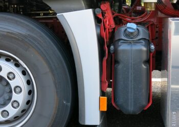 Tι είναι το AdBlue, ποια φορτηγά το διαθέτουν