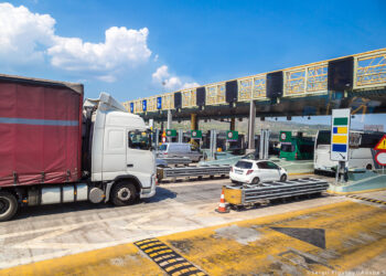 Ευρωβινιέτα: Τι αλλάζει σε διόδια, οδικά τέλη για φορτηγά, λεωφορεία. Εγκρίθηκε η νέα μεταρρύθμιση