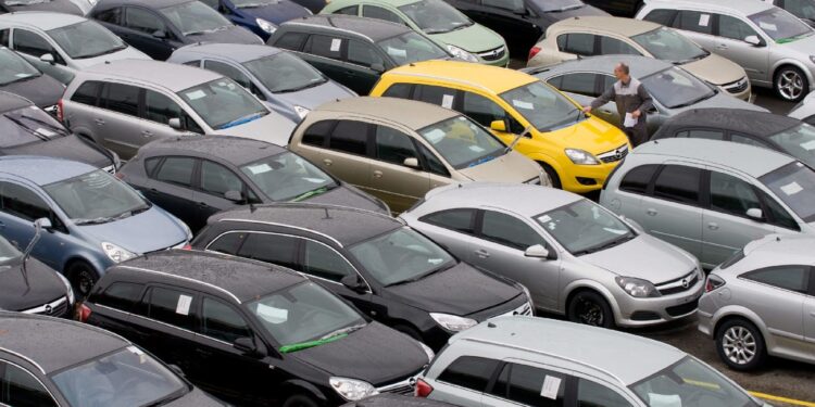 Απάτες με εισαγόμενα μεταχειρισμένα, 3 στα 10 οχήματα δεν πληρώνουν ΦΠΑ, ο κίνδυνος δέσμευσης