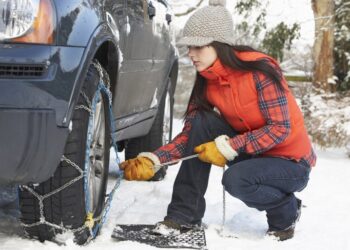 Δίπλωμα αυτοκινήτου: Yποχρεωτικό το μάθημα της τοποθέτησης αλυσίδων!