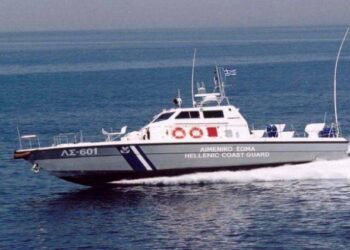 Εκτακτό: Φωτιά σε πλοίο προς Ιταλία, εγκαταλείπουν οι επιβάτες, και αυτοκινητιστές!