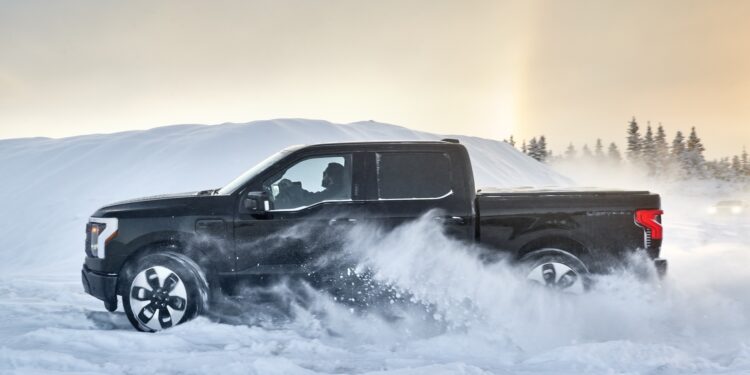 Πως δοκιμάζει στους -34 βαθμούς Κελσίου η Ford το …αγροτικό της (+video)