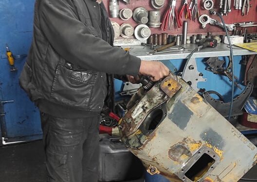 Επισκευή θρυλικού σασμάν του 1978, από Volvo F12 χάρη στα μαγικά χέρια της ΔΥΝΑΜΗΣ (video)