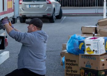 Κύματα αλληλεγύης προς τους επαγγελματίες – μεταφορείς στην Ουκρανία