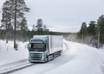 VOLVO FH: Τριάντα χρόνια σηκώνει βάρη!