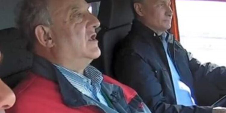 Όταν ο Πούτιν ήταν  – και – οδηγός φορτηγού! Είναι καλός οδηγός;