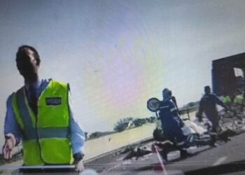 Video από το χθεσινό ατύχημα με την νταλίκα που έκλεισε την Εθνική οδό στην Κόρινθο