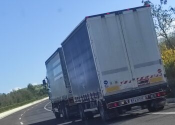 Τα φορτηγά συντηρούν τους…άδειους αυτοκινητοδρόμους;