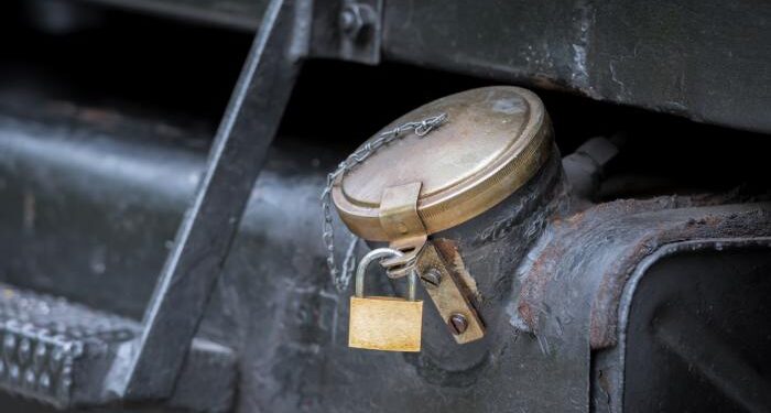 Μάστιγα οι κλοπές καυσίμων από τα φορτηγά στην Ευρώπη!