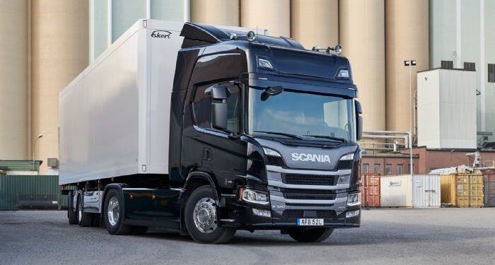 Scania: Αυτό είναι το νέο της, υβριδικό φορτηγό που πάει 60 χλμ μόνο ηλεκτρικά!