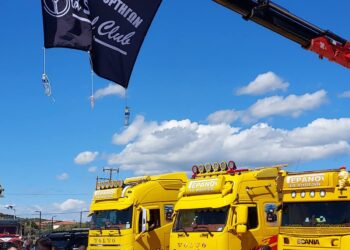 “Σεισμός” στη Χαλκιδική από το Truck Show και το Συλλόγο Φίλων Φορτηγών Old school club halkidiki (photos)