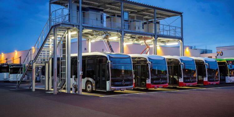Λεωφορεία Daimler: Μεγάλες αυτονομίες, υδρογόνο για καύσιμο πότε έρχεται το τέλος των EuroVII!