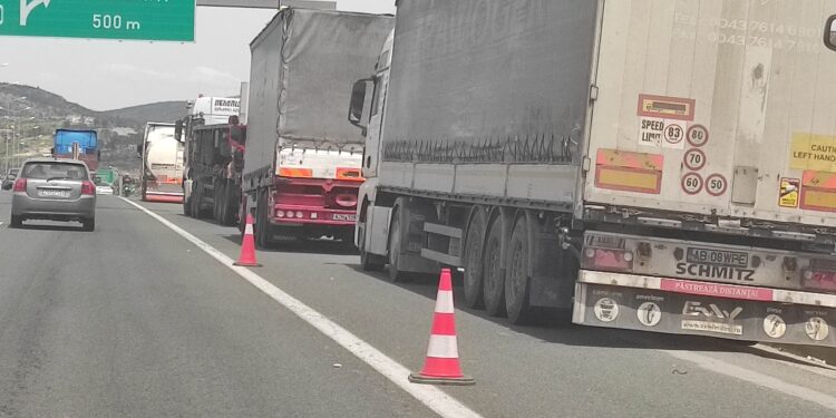 Πόσο υπερβολικά και ξεπερασμένα είναι τα απαγορευτικά στα φορτηγά;