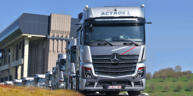 Ένα Actros L με… Βασιλικές ανέσεις