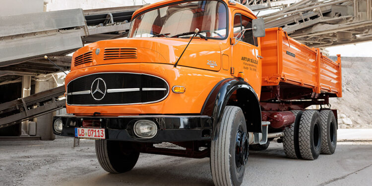 Όταν τα σίδερα δεν λυγίζουν. Μισό αιώνα φορτώνει το Mercedes LK2624 (+video)